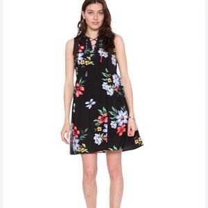 Old‎ Navy Women’s Lace Up Dress XL Black Floral Sleeveless